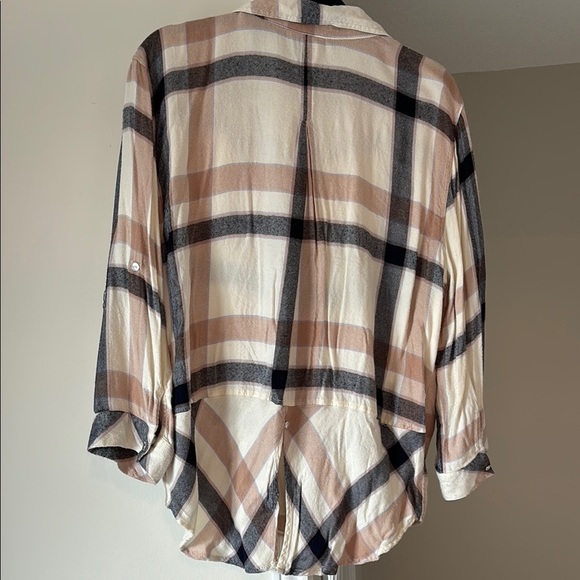 Plaid Loose fit Button-Up Shirt - Picture 2 of 4